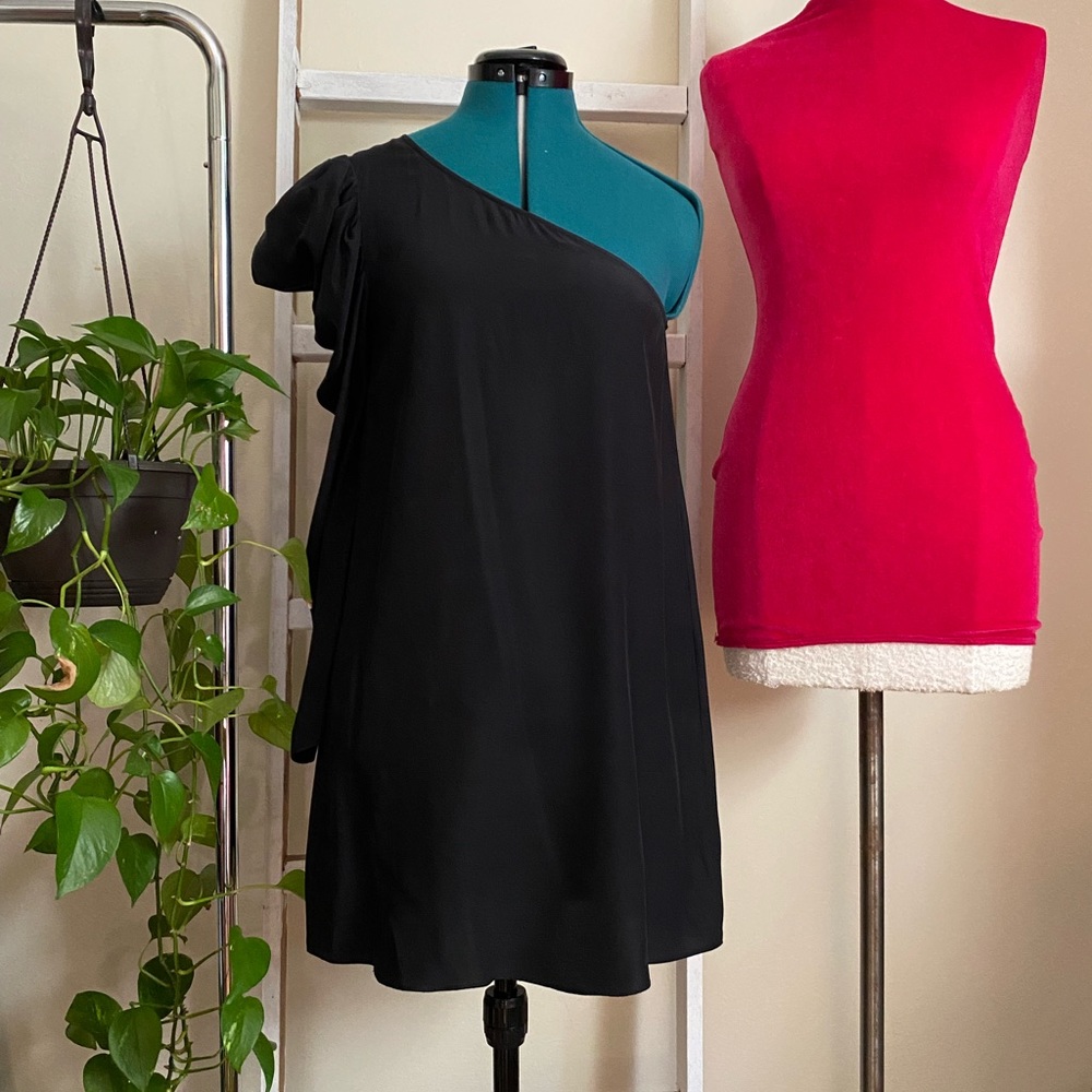 Parker silk one sleeve black dress XS